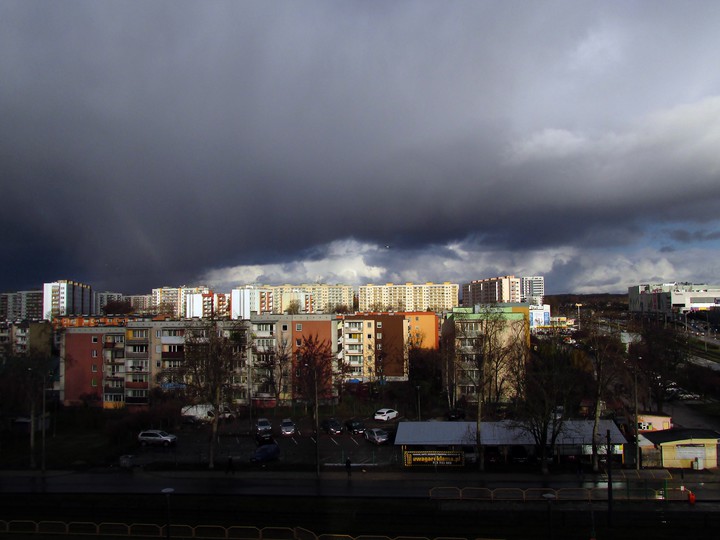 LISTOPADOWA POGODA NAD ZAWADĄ. OBRAZEK NIEDZIELNY