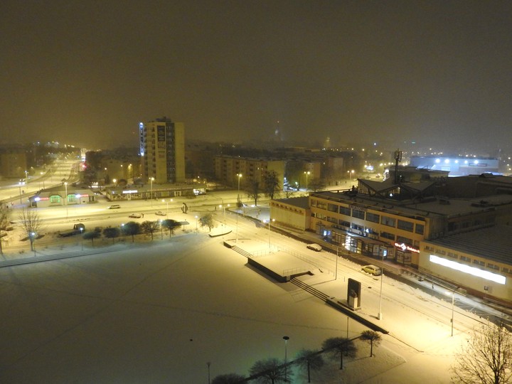 28 listopada godz. 5.2o - Wreszcie zima. Śnieg, mrozik! Szykuję więc narty! (Listopad 2016)