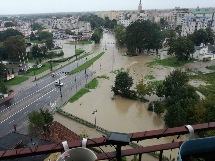 Powódź w Elblągu. Widok na ulicę Grunwaldzką (Wrzesień 2017)