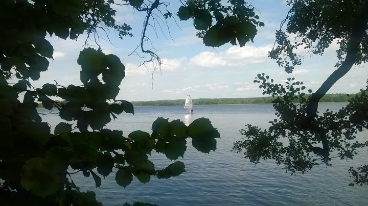 Aktywnie nad jeziorem Narie w Kretowinach..