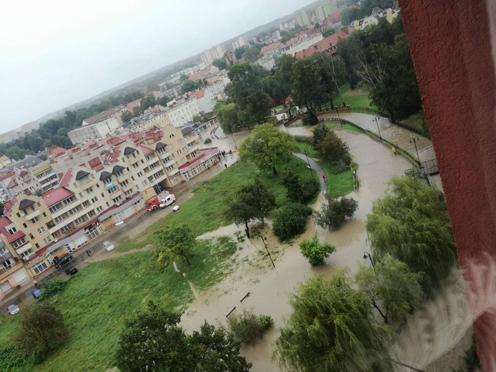 Powódź w Elblągu. Widok na ulicę Związku Jaszczurczego (Wrzesień 2017)