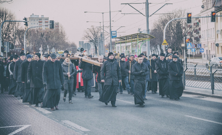 Droga Krzyżowa 2018. Jesteśmy napełnieni Duchem Świętym...