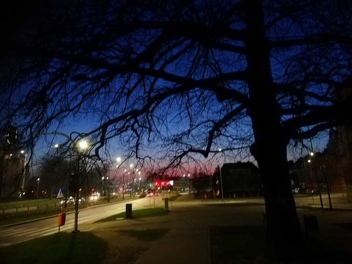 Moje miasto nocą. Zmierzch nad Elblągiem