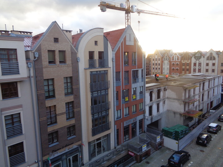 Starówkowe wypełnianie. Zabudowa u zbiegu ul. Rzeźnickiej i Stary Rynek