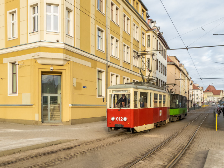 Nowy typ tramwaju ? 😂. Plac Słowiański, 23.02.2019 r.