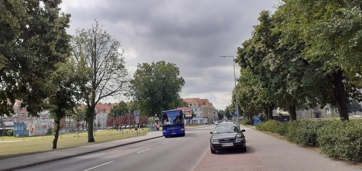 Mickiewicza pod chmurką..