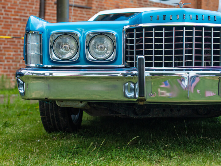 Amerykański weekend w Elblągu. Ford Thunderbird (Lipiec 2022)