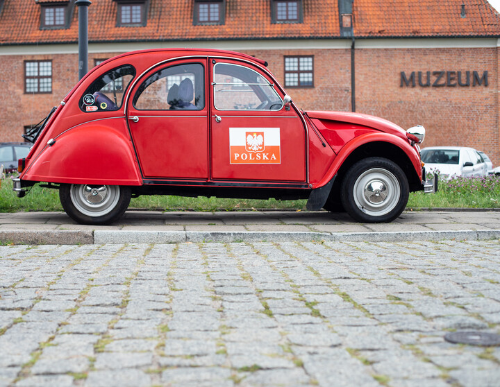 Kolejne spotkanie - Elbląskie Klasyki. Citroen 2CV