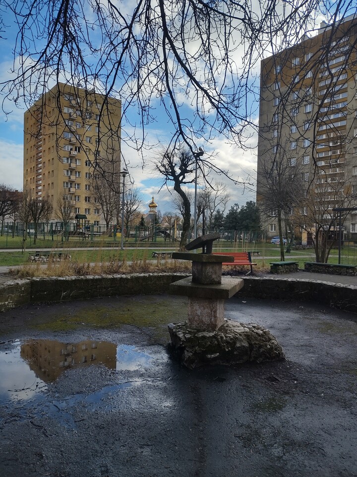 Zaniedbane miejsca. Elbląg ma tyle miejsc, które są zaniedbane, zniszczone, potrzebują rewitalizacji. Az przykre, ze włodarze nie robią nic. Mogłoby powstac tyle fajnych miejsc do spacerów czy zwiedzenia (Luty 2023)