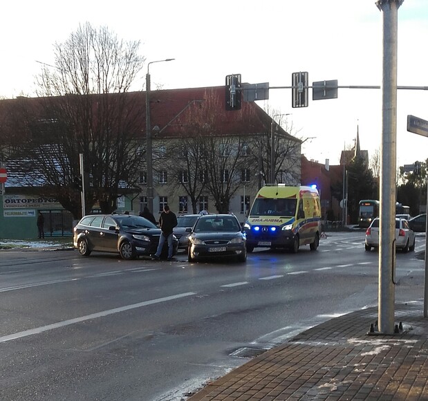 Zderzenie samochodów