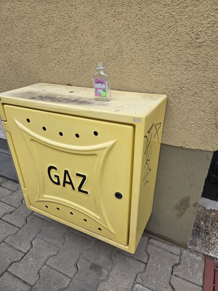Na gazie. Ktoś poszedł do pracy na gazie
