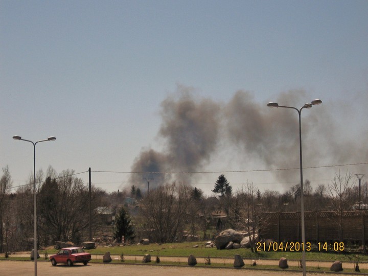 pażar na Skrzudlatej widziany z ul.Chrobrego.  (Kwiecień 2013)