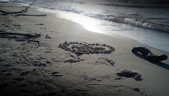 DOBRE MIEJSCE-DOBRY CZAS-KRYNICA MORSKA. To nie plagiat-a Fota wykonana telefonem komórkowym na plaży(Krynica Morska-01.05.2013)