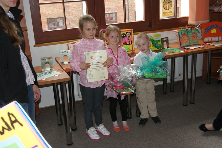 Biblioteka pedagogiczna, przedszkolaki z przedszkola "Bajka".  (Maj 2013)