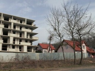"Dorobiłeś się" domku? To nie myśl, że będziesz miał za dobrze