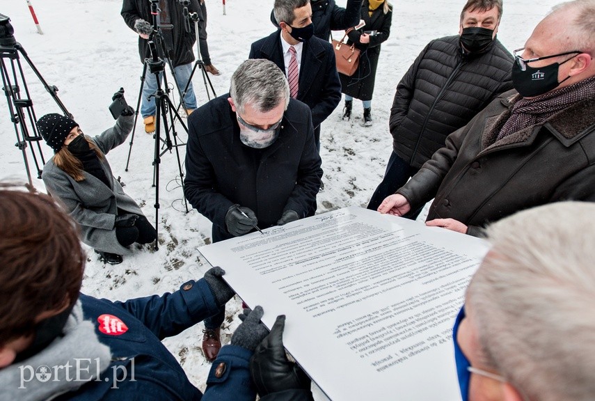 Opozycja pisze do premiera zdjęcie nr 235576