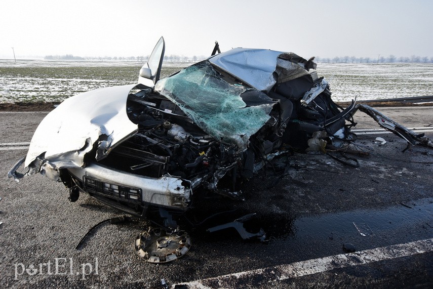 Groźny wypadek w Nowym Dworze Elbląskim. Droga nr 22 zablokowana! zdjęcie nr 236204