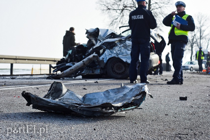 Groźny wypadek w Nowym Dworze Elbląskim. Droga nr 22 zablokowana! zdjęcie nr 236194