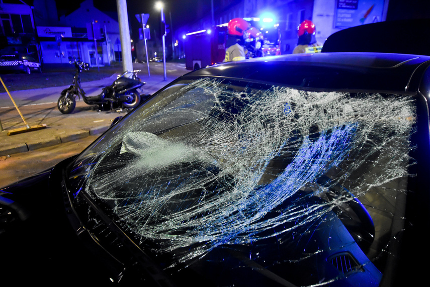 Zderzenie skutera z bmw na ul. Płk. Dąbka zdjęcie nr 237391