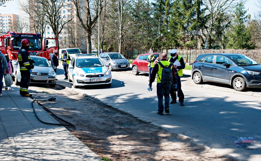  Cofając potrącił kobietę zdjęcie nr 238204