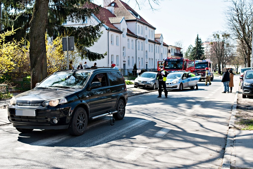  Cofając potrącił kobietę zdjęcie nr 238203