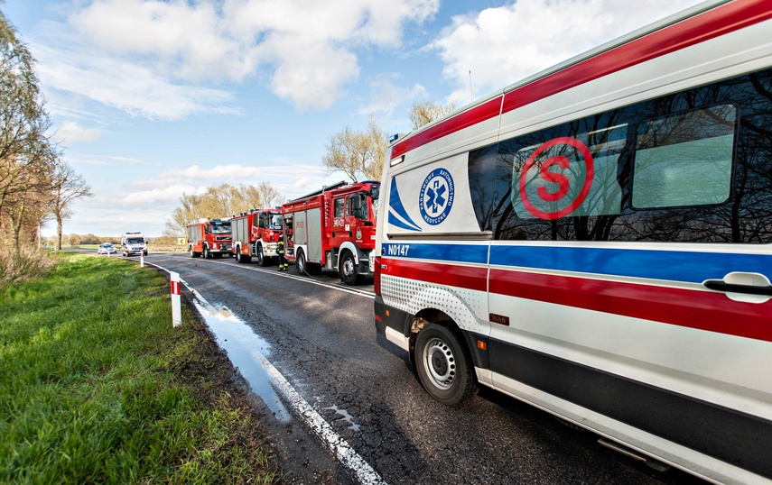 Wypadek w Karczowiskach. Droga nr 22 zablokowana zdjęcie nr 239281