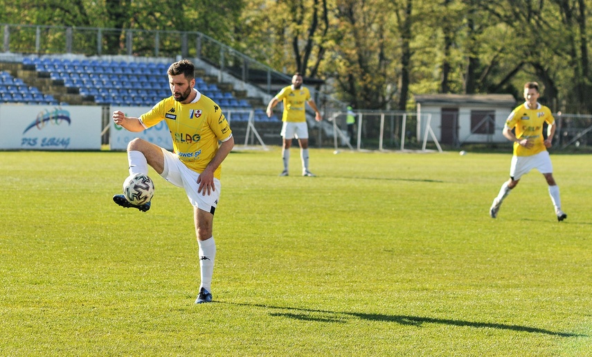 Znicz podaje tlen Olimpii zdjęcie nr 239303