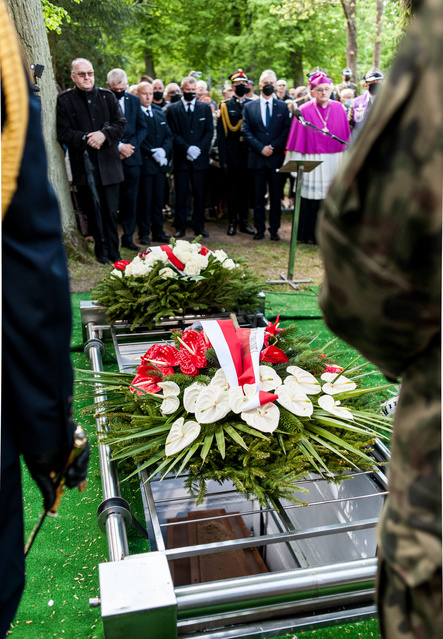 Ostatnie pożegnanie Jerzego Wilka. Obecni premier i prezes PiS zdjęcie nr 239968