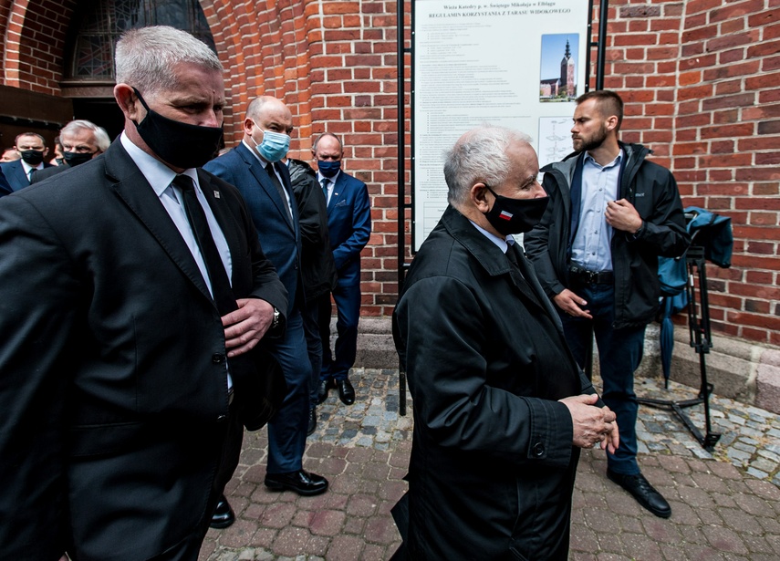Ostatnie pożegnanie Jerzego Wilka. Obecni premier i prezes PiS zdjęcie nr 239942