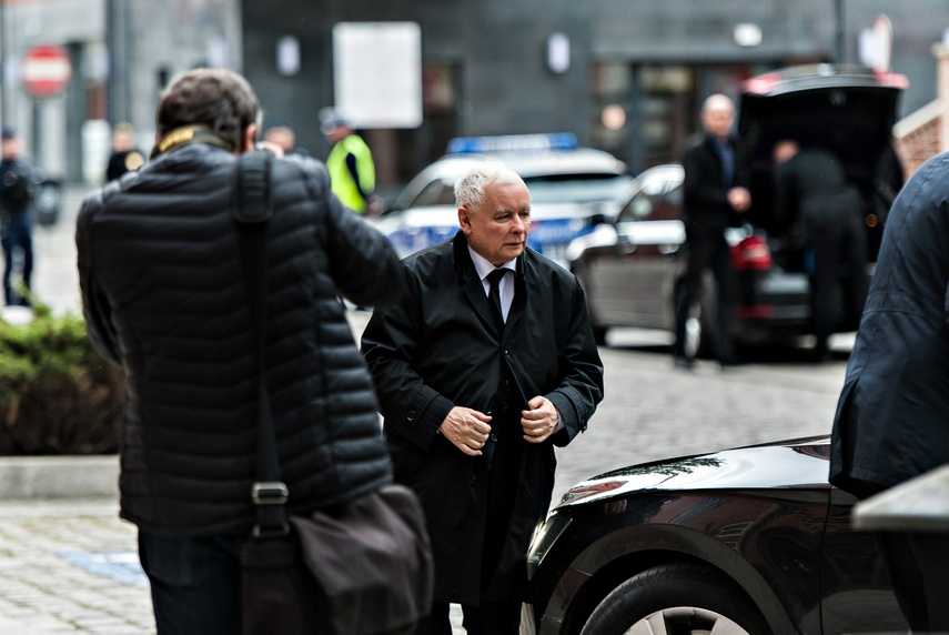 Ostatnie pożegnanie Jerzego Wilka. Obecni premier i prezes PiS zdjęcie nr 239925