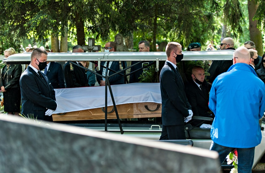 Ostatnie pożegnanie Jerzego Wilka. Obecni premier i prezes PiS zdjęcie nr 239949