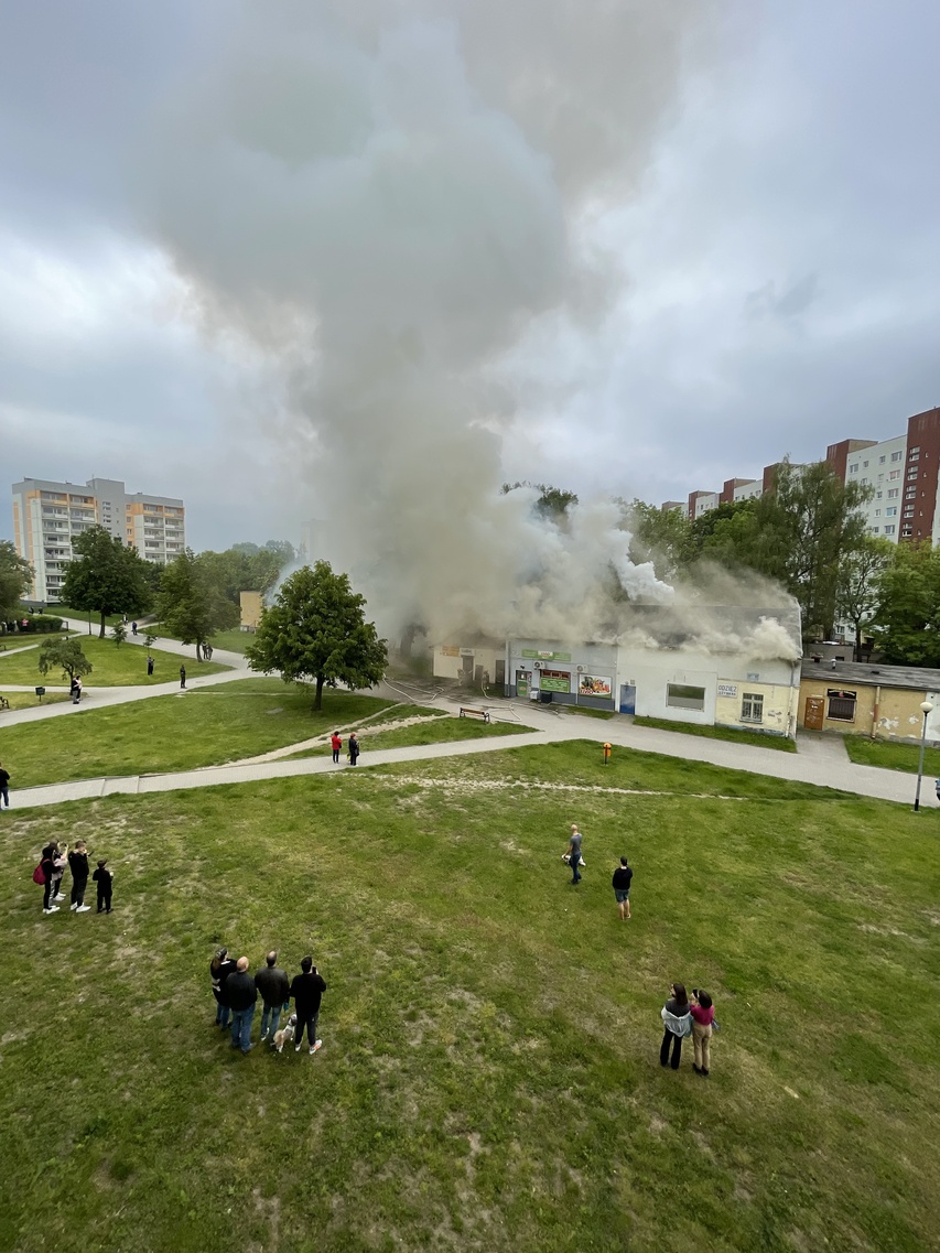 Pożar budynku usługowego na Zawadzie zdjęcie nr 240738