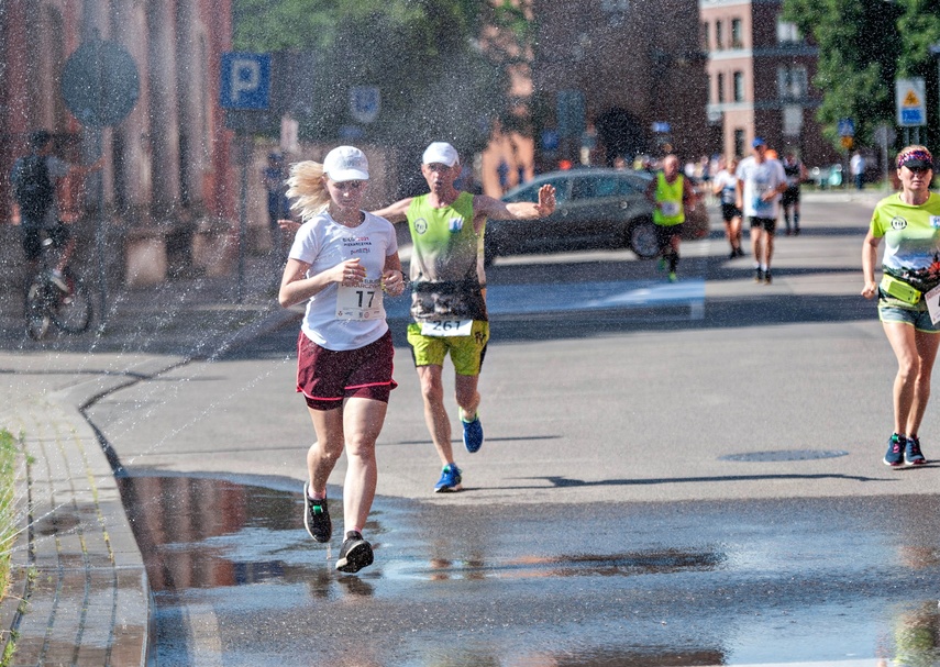 Pobiegli z portElem zdjęcie nr 242376