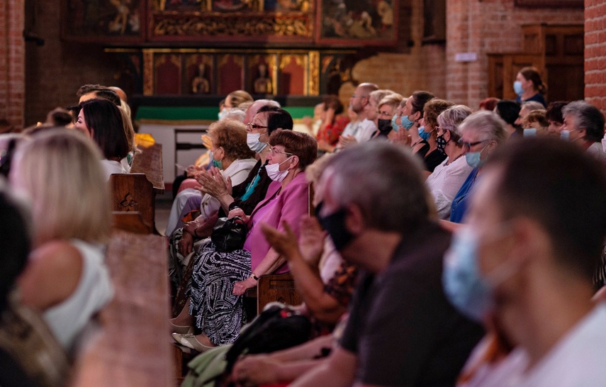 O miłości w katedrze zdjęcie nr 243453