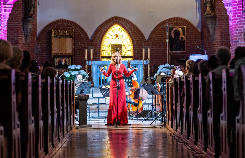 O miłości w katedrze zdjęcie nr 243460