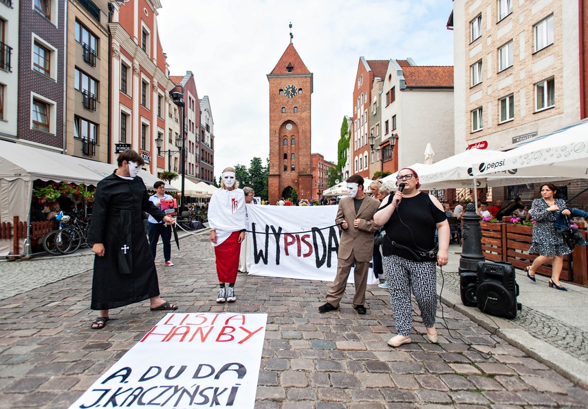 "Ręce precz od Polski". Happening na Starym Mieście zdjęcie nr 243633
