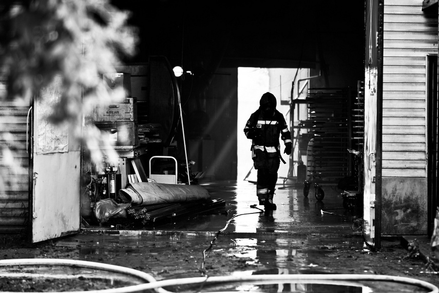 Pożar lakierni przy Grochowskiej zdjęcie nr 243773