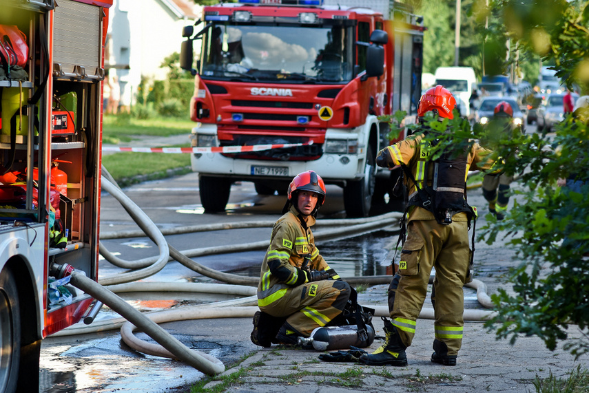 Pożar lakierni przy Grochowskiej zdjęcie nr 243752