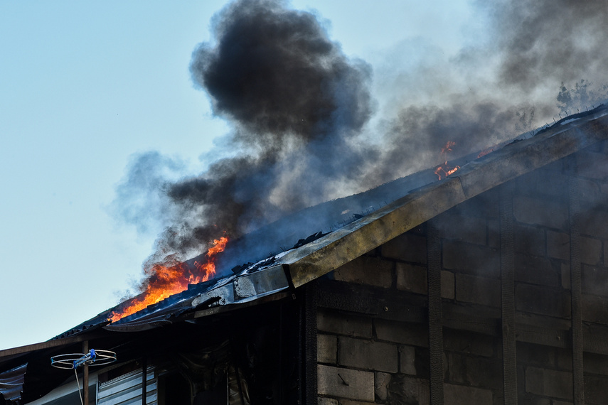 Pożar lakierni przy Grochowskiej zdjęcie nr 243750