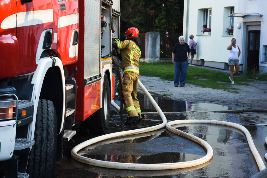 Pożar lakierni przy Grochowskiej zdjęcie nr 243756