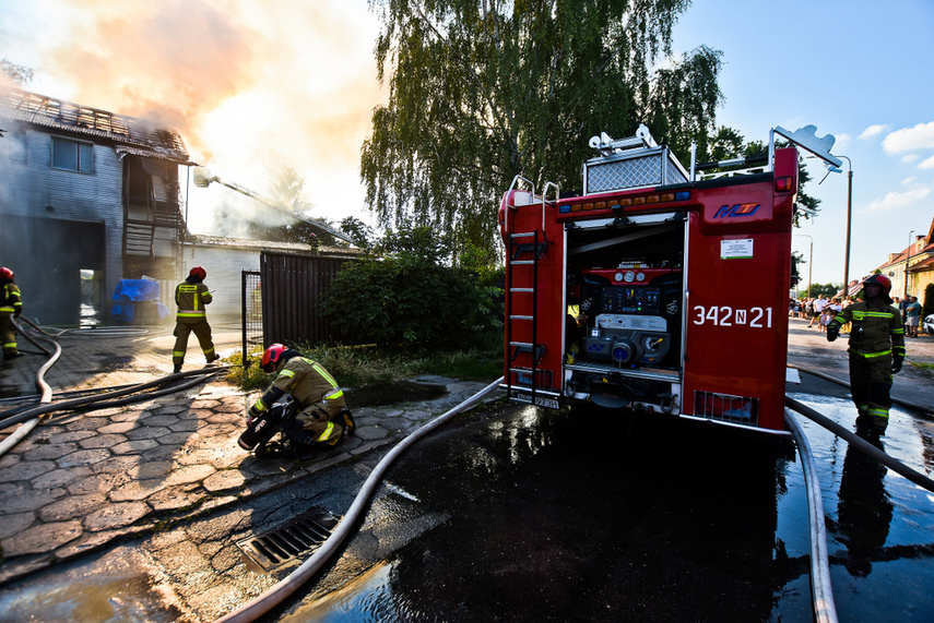 Pożar lakierni przy Grochowskiej zdjęcie nr 243767