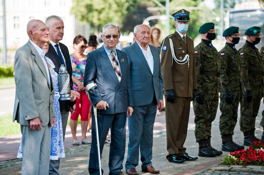 Pamiętają o ofiarach zbrodni wołyńskiej zdjęcie nr 244117