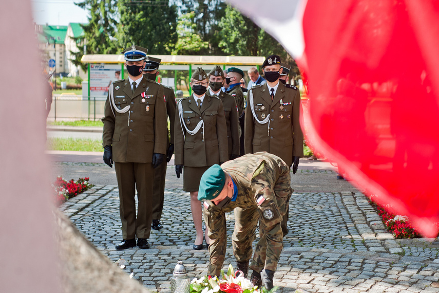 Pamiętają o ofiarach zbrodni wołyńskiej zdjęcie nr 244129