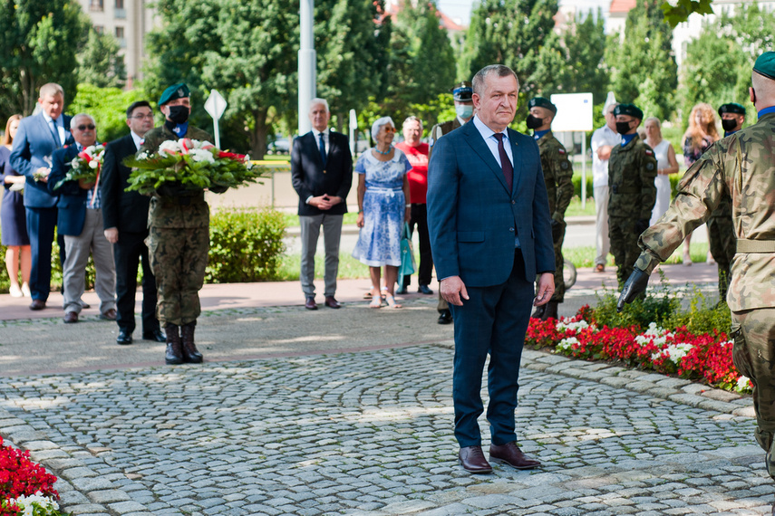 Pamiętają o ofiarach zbrodni wołyńskiej zdjęcie nr 244130