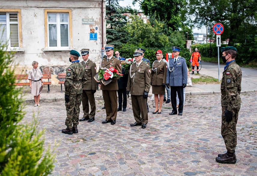 Uczcili pamięć ofiar stalinizmu zdjęcie nr 244301