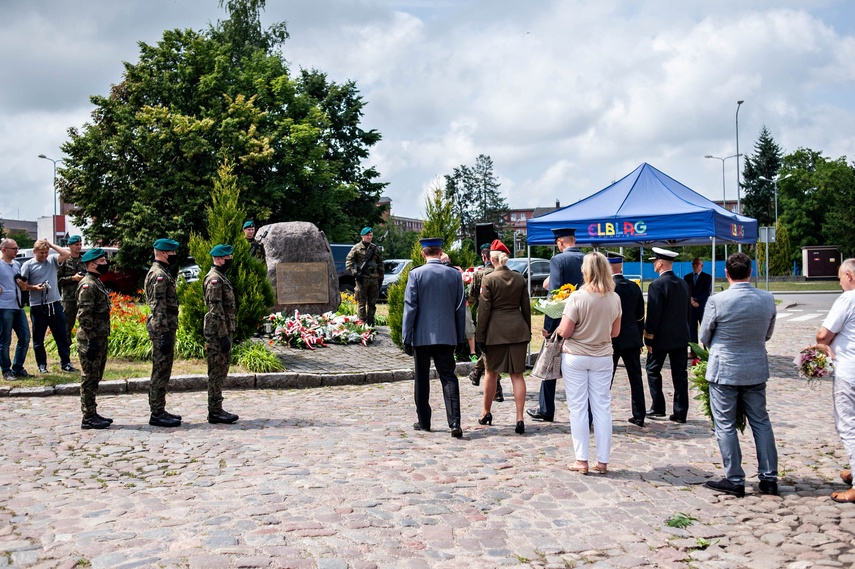 Uczcili pamięć ofiar stalinizmu zdjęcie nr 244303