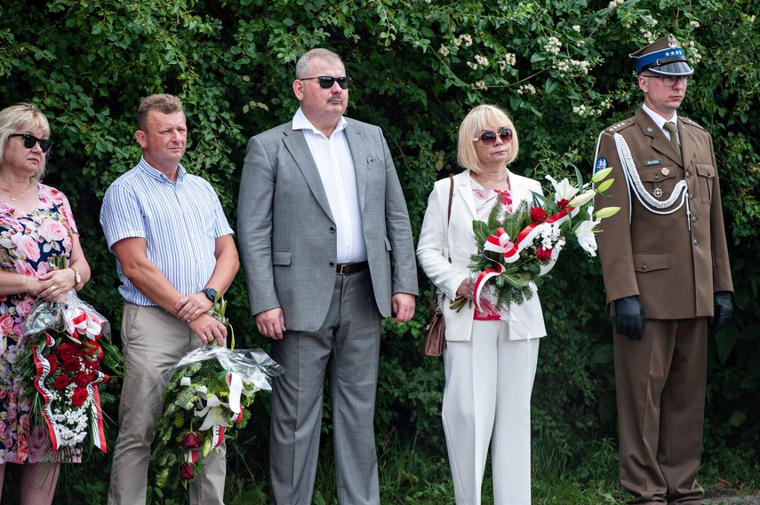 Uczcili pamięć ofiar stalinizmu zdjęcie nr 244289