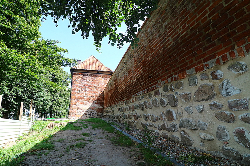 Zabytkowe mury odzyskują blask zdjęcie nr 245529