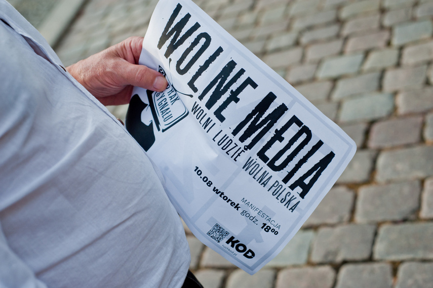 Wolne media. Elblążanie protestują zdjęcie nr 245873
