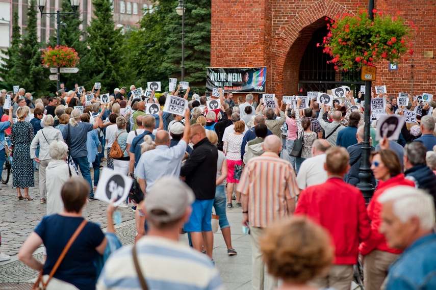 Wolne media. Elblążanie protestują zdjęcie nr 245894